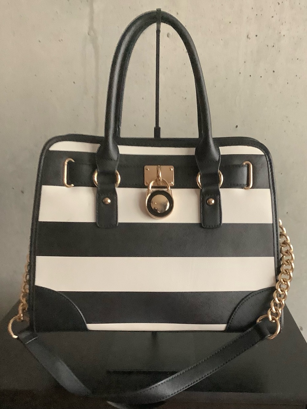 Dasein satchel Black & White Stripes